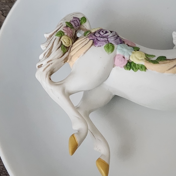 Vintage Unicorn Plate Porcelain - Picture 4 of 5